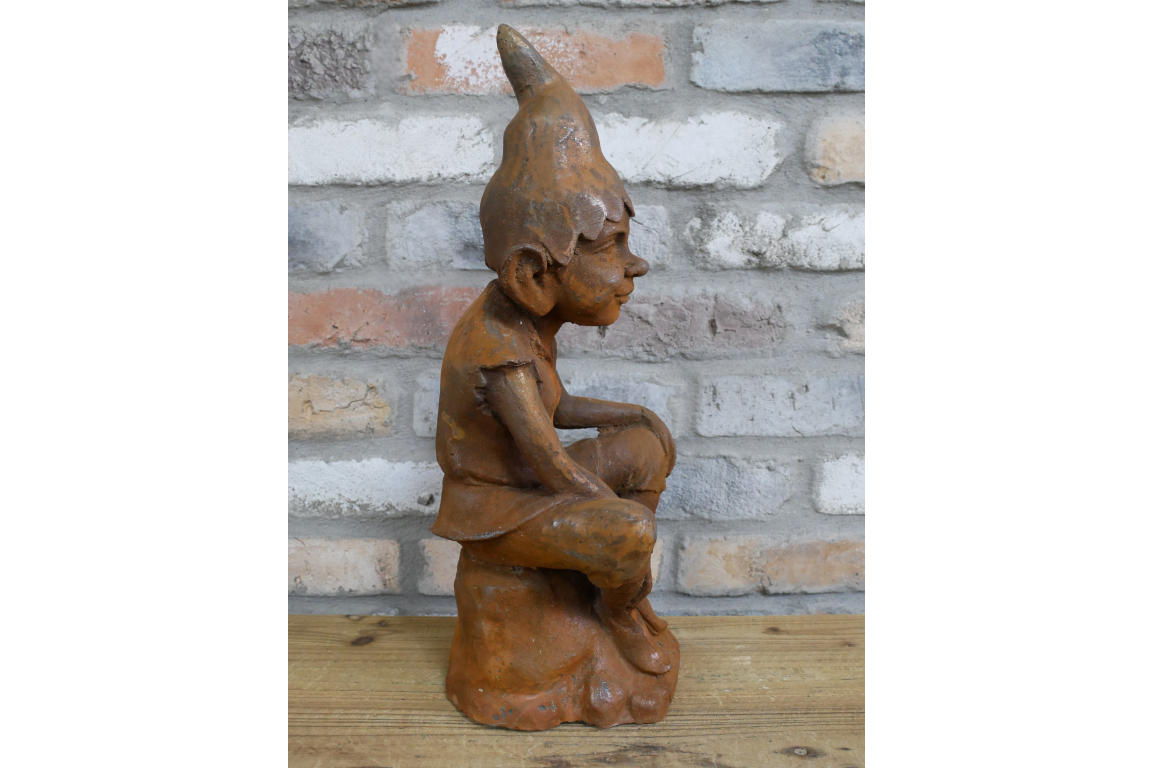 Rusty Cast Iron Elf - 11217