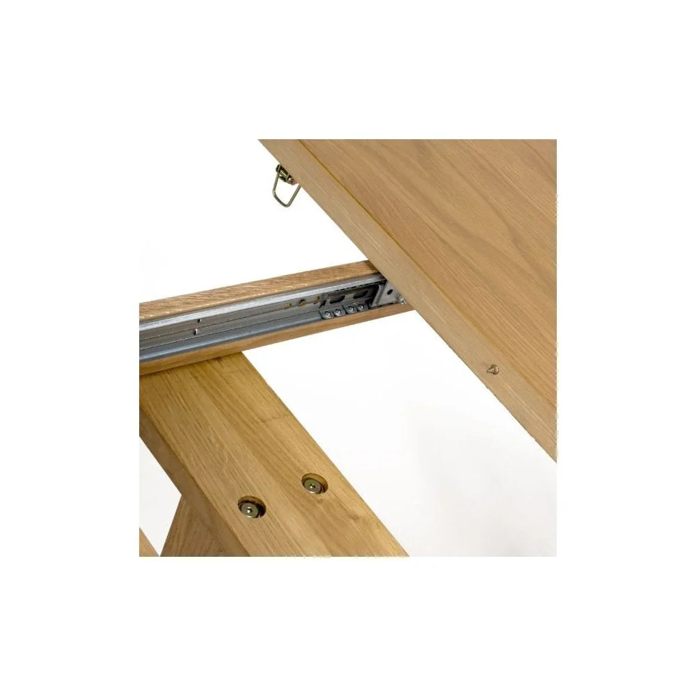 Madrid Extending Round Dining Table 1600mm-2100mm