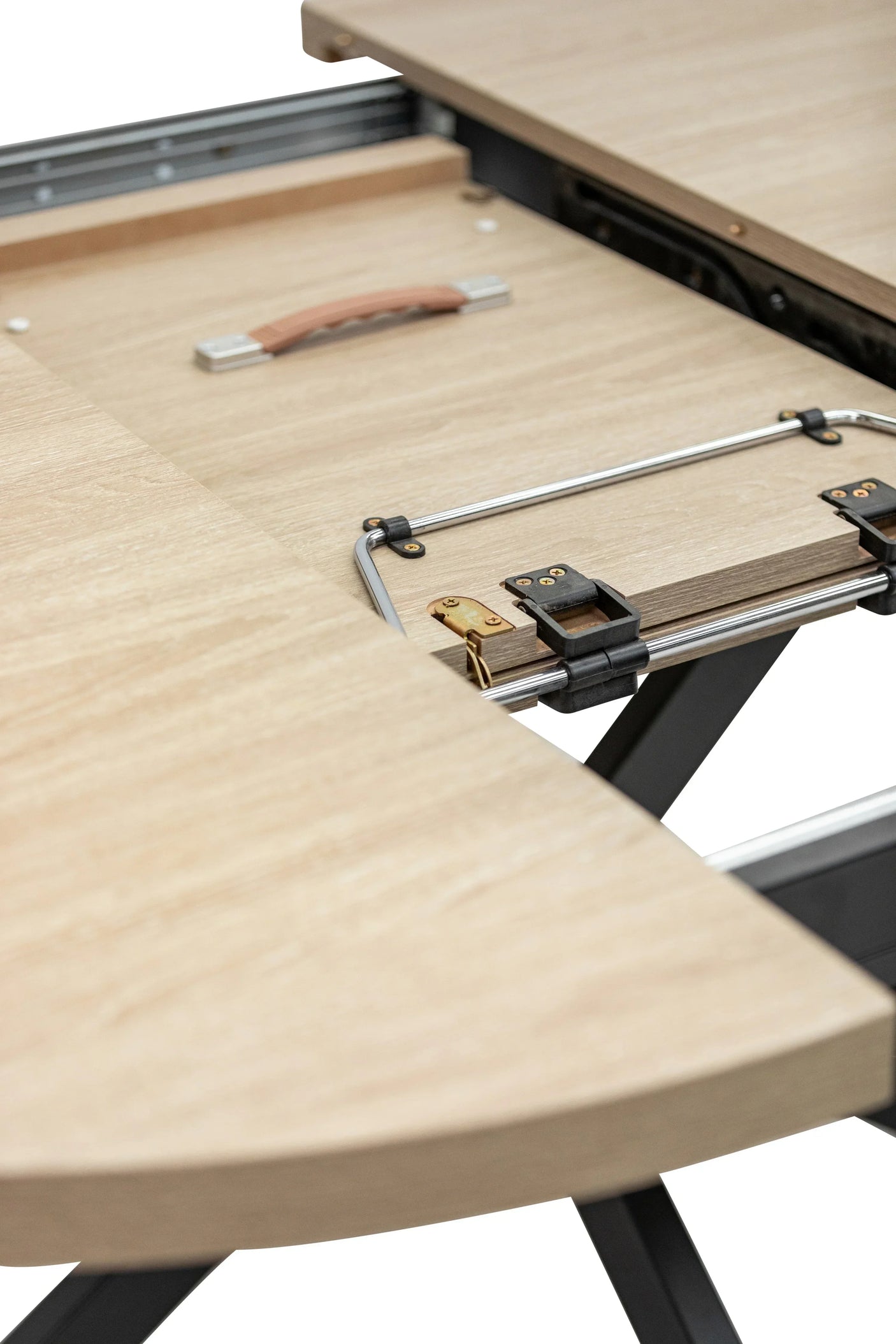 Oak extendable dining table mechanism with metal fittings and light wood finish