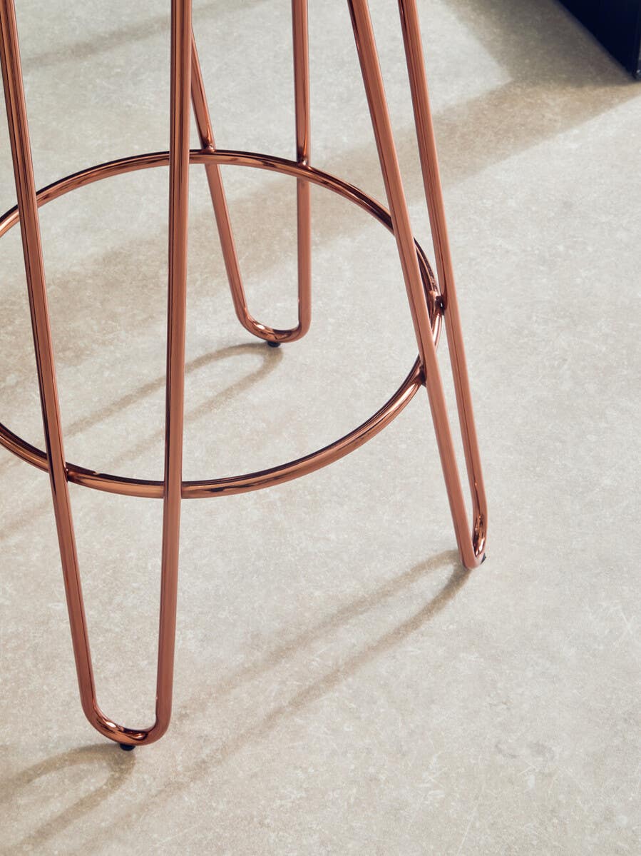 Luxe Fur Hairpin Stool