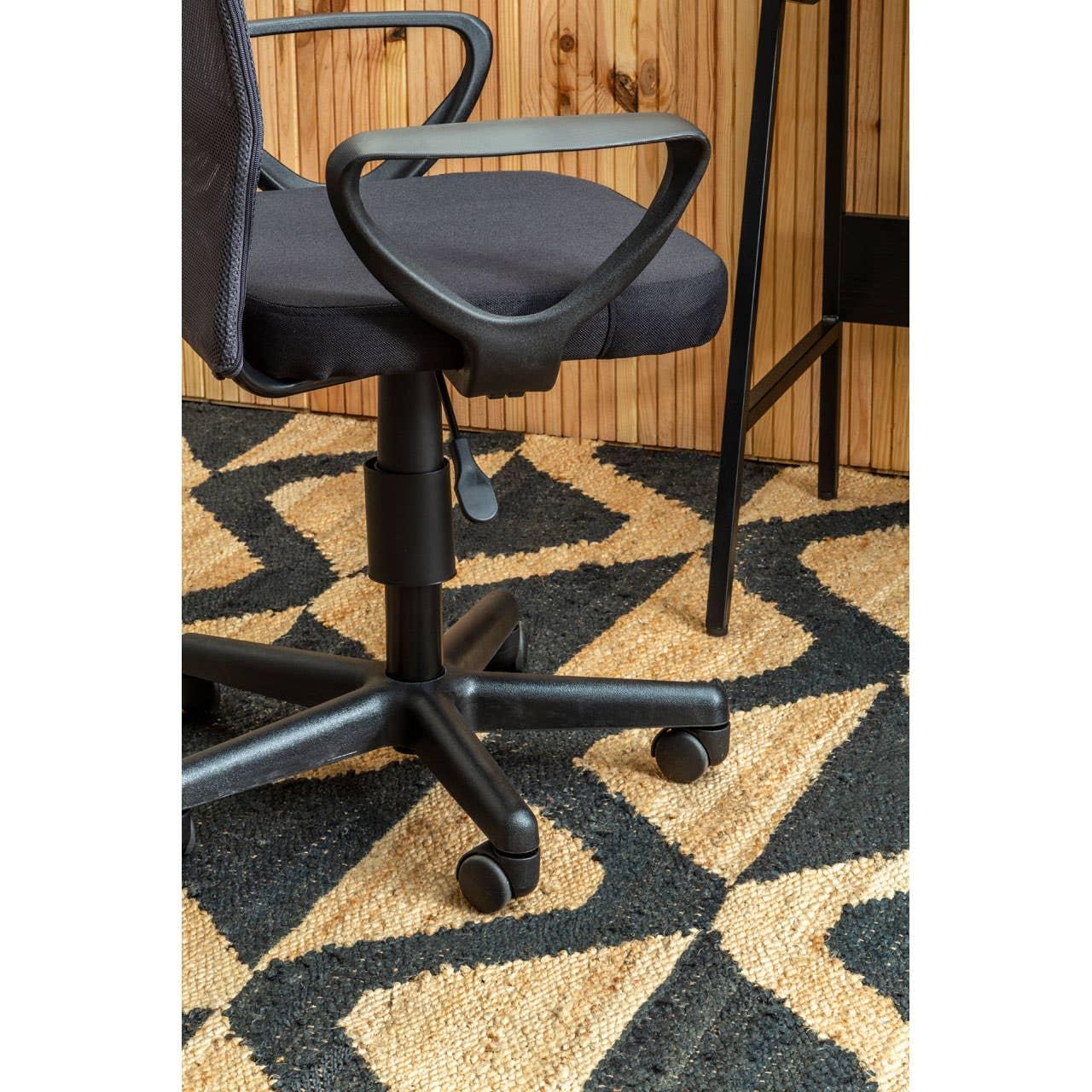ErgoMesh Office Chair