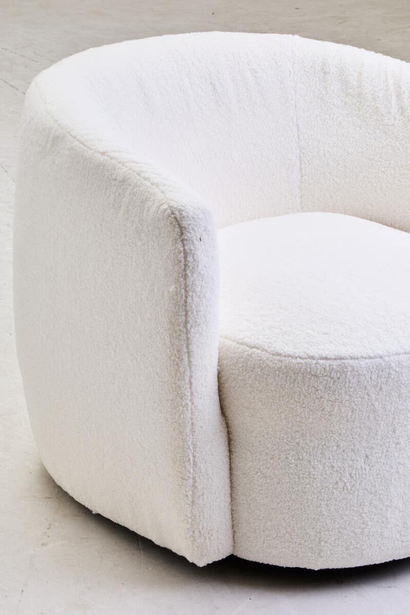 Luxe Swivel Lounge Chair