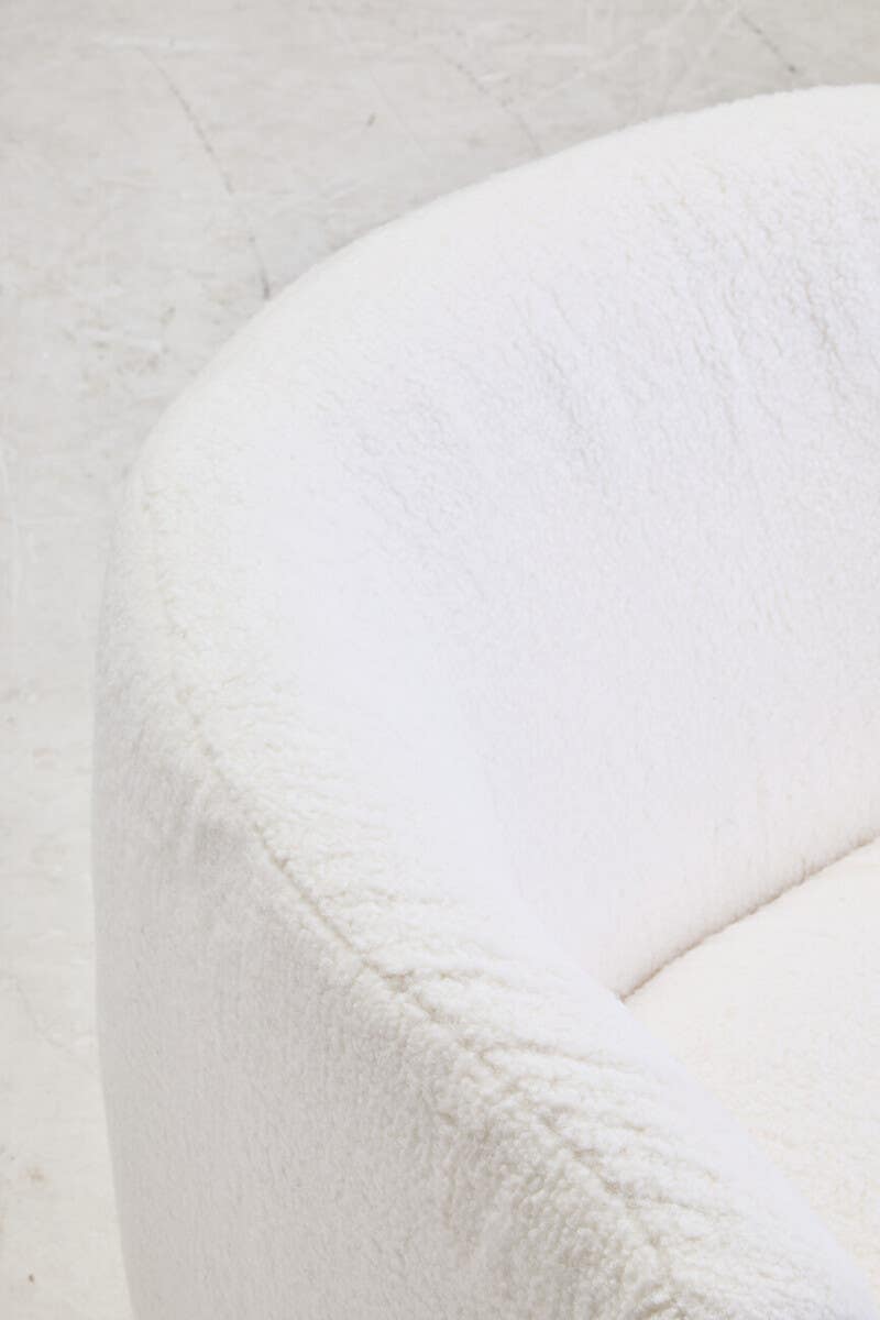 Luxe Swivel Lounge Chair