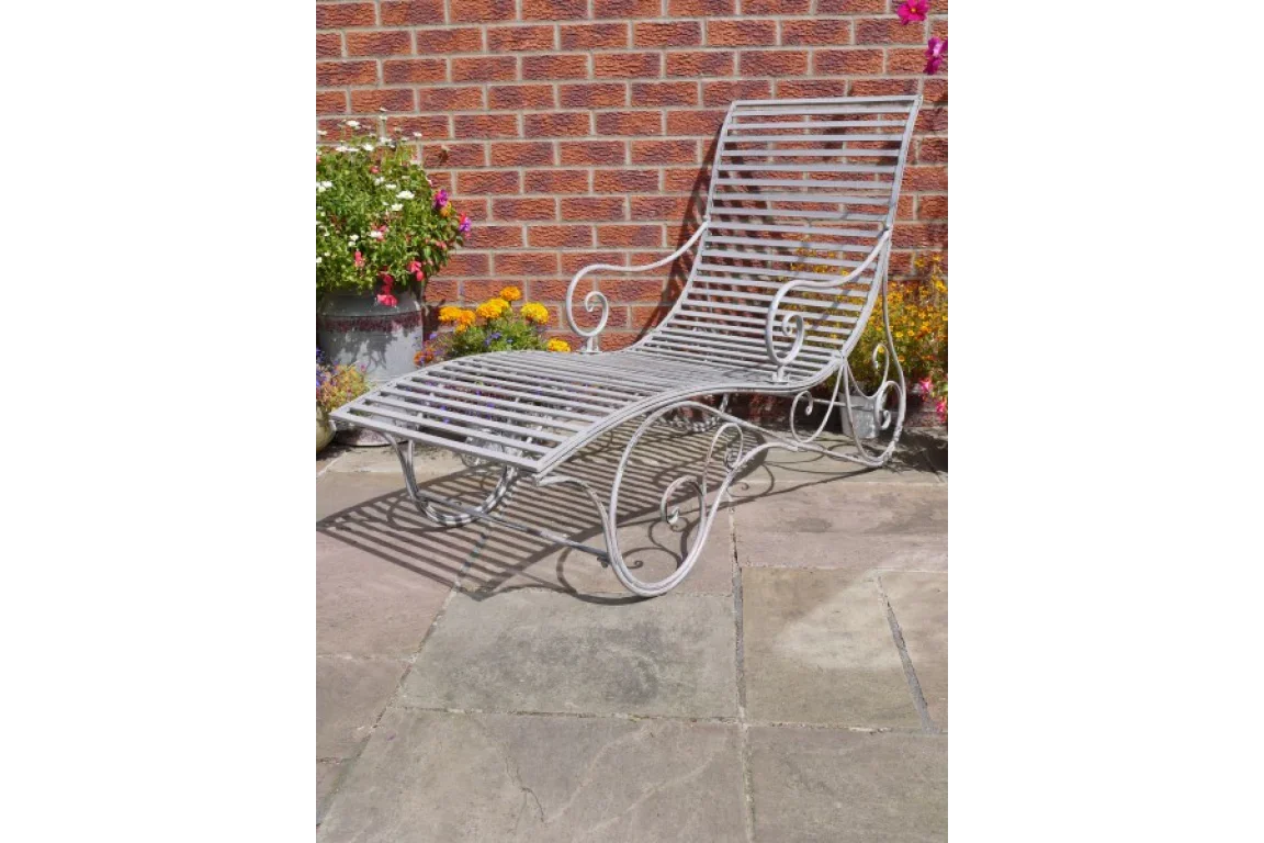 Antique Grey Lounger - 5422
