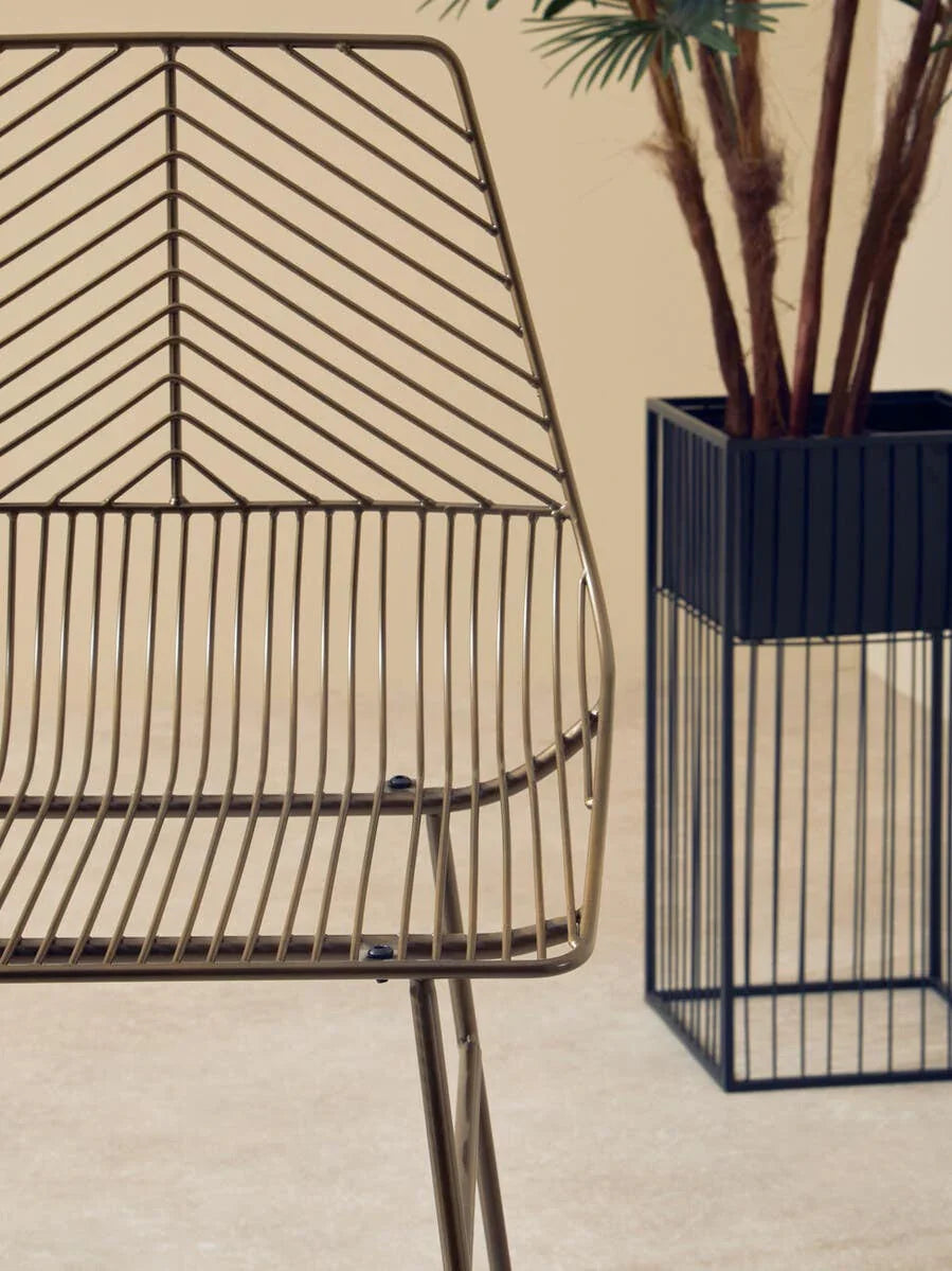Leaf Design Wire Bar Chair