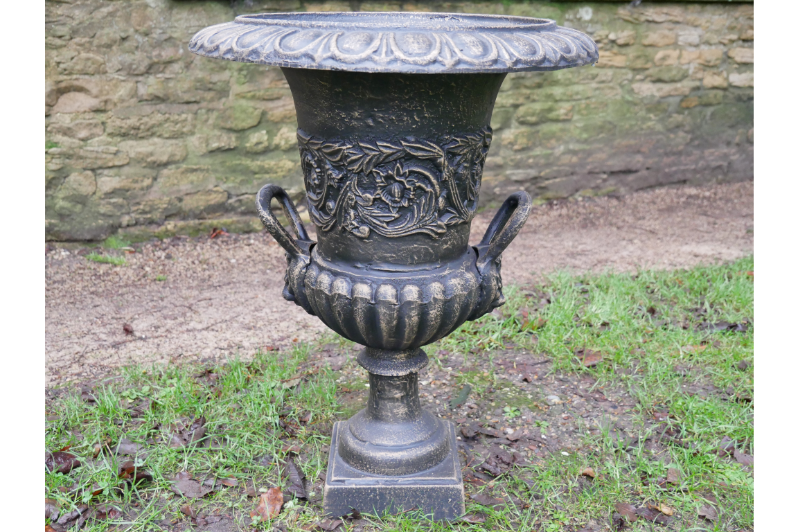 C14 Urn No Base B/Z Finish - 6572
