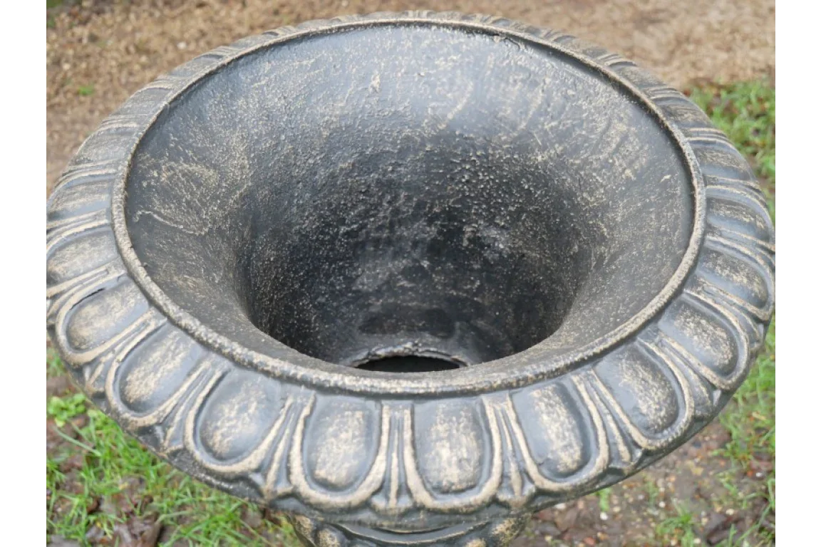 C14 Urn No Base B/Z Finish - 6572