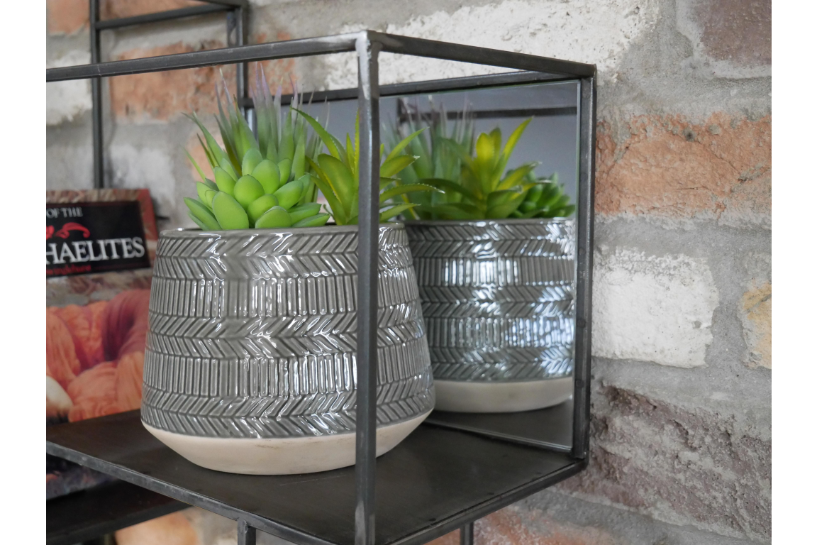 Industrial Wall Unit - 7095