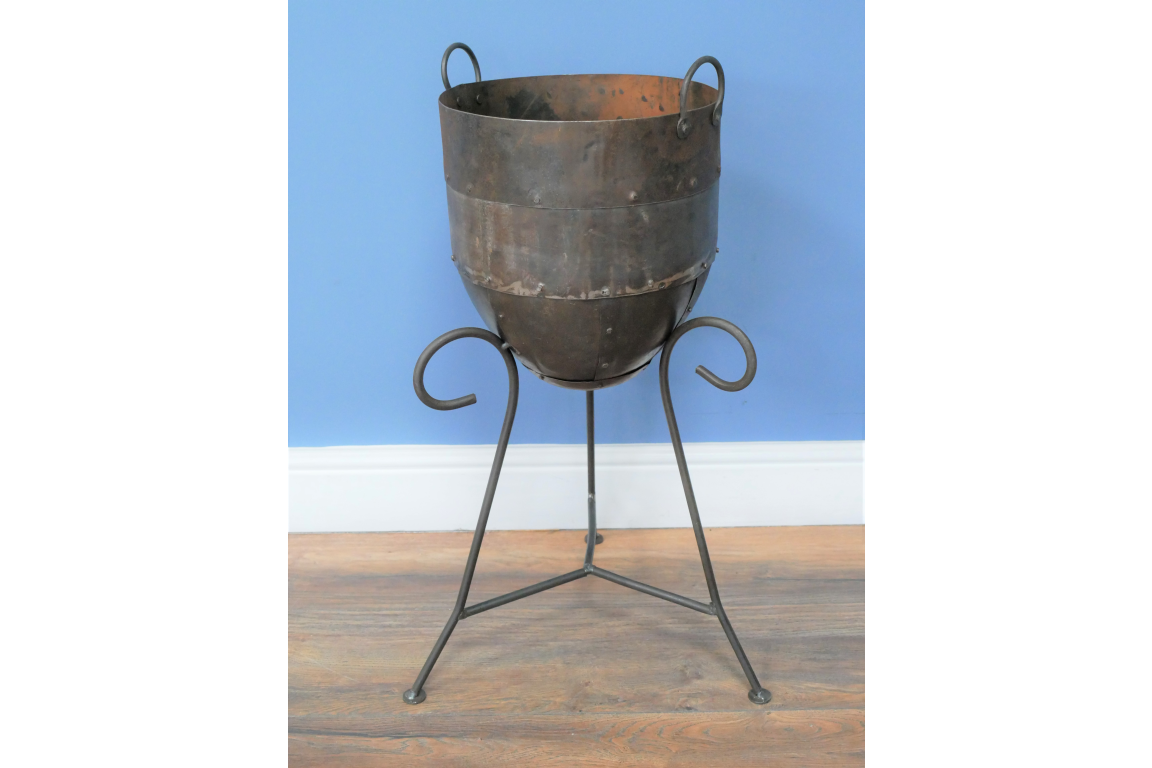 Iron Planter - 7749