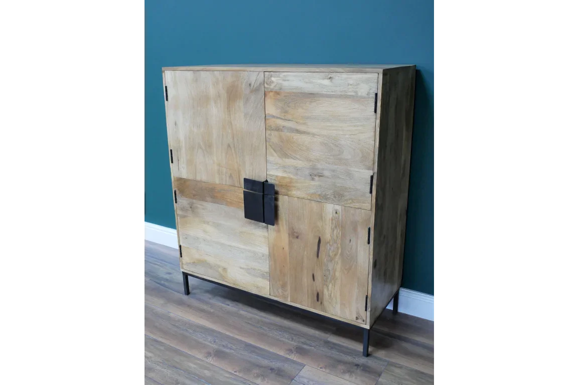 4 Door Cabinet - 8102