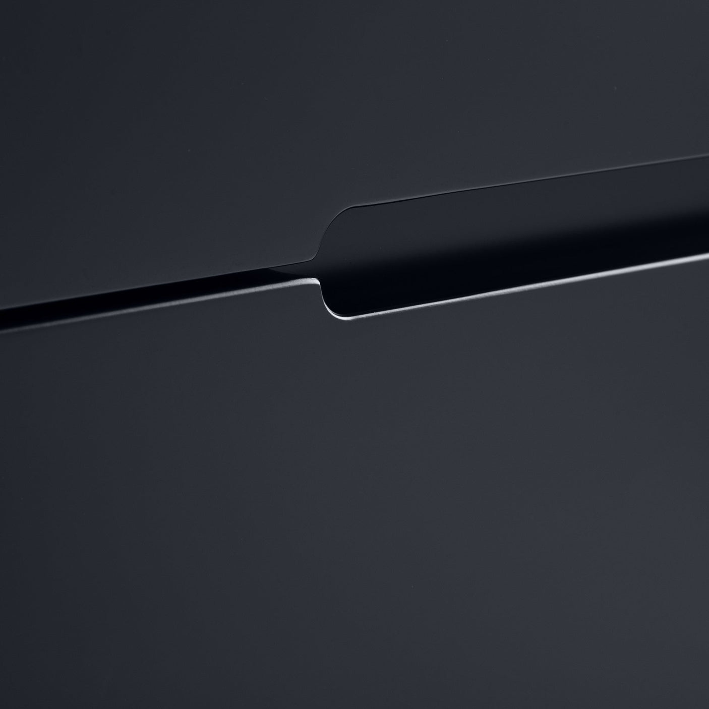 Alicia 5 Drawer Chest - White - ALI203