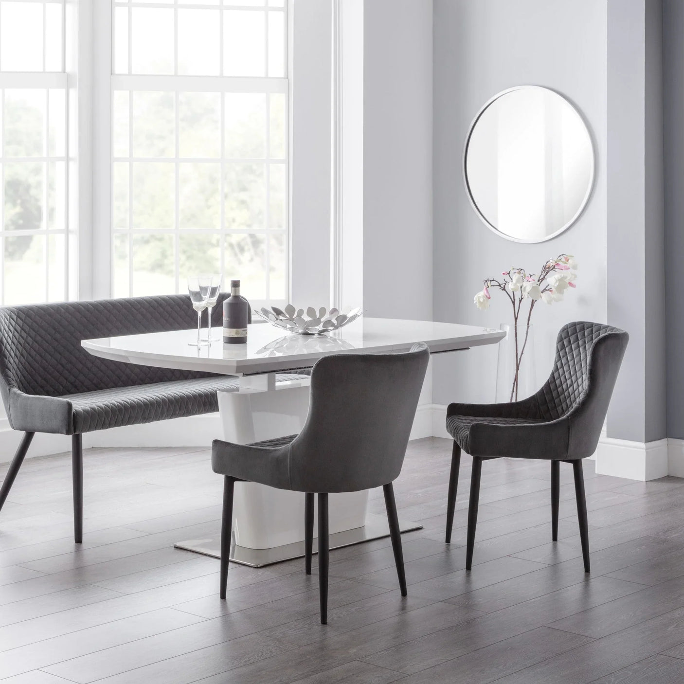 Como Extending Table - Grey - COM151
