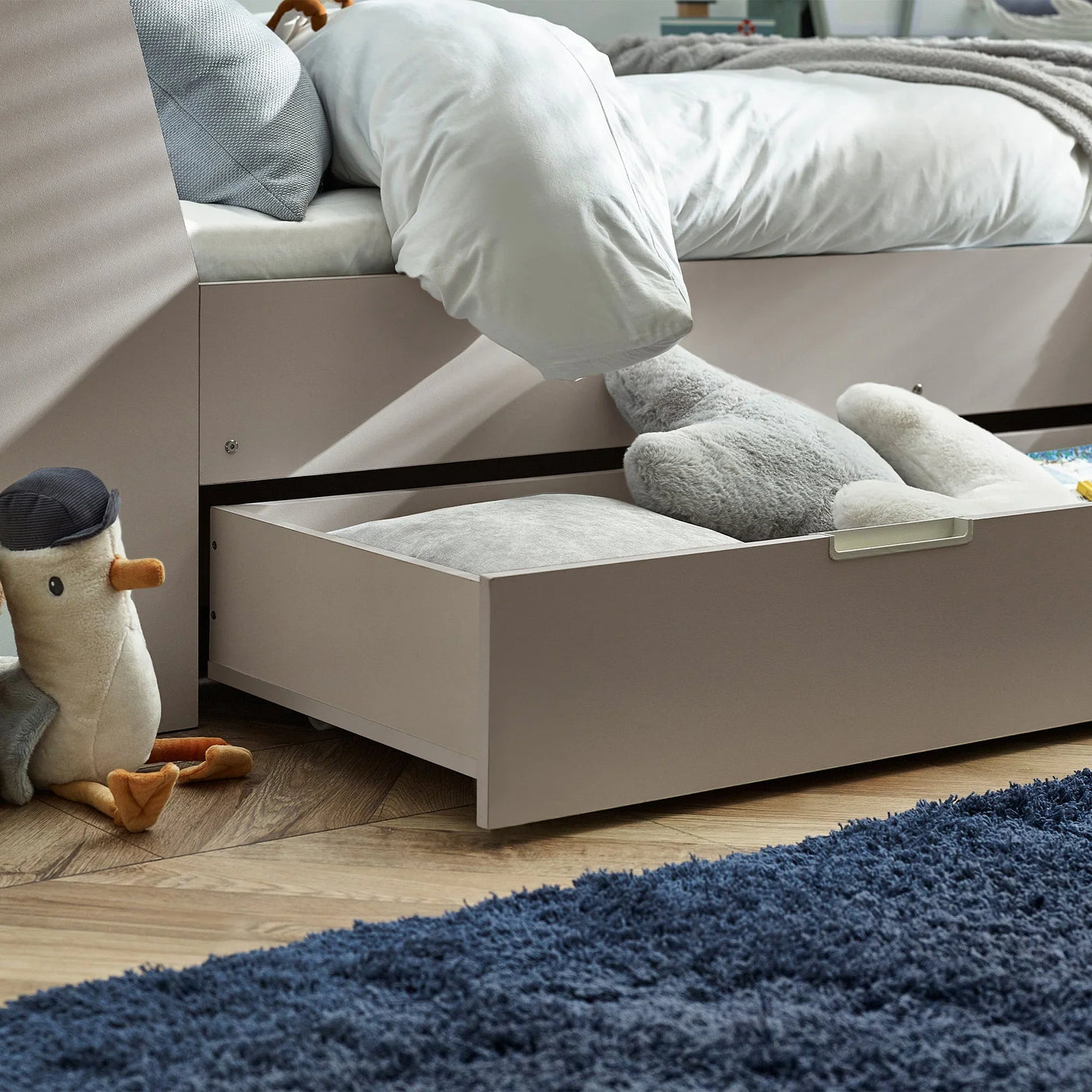 Cyclone Daybed - White - CYC001