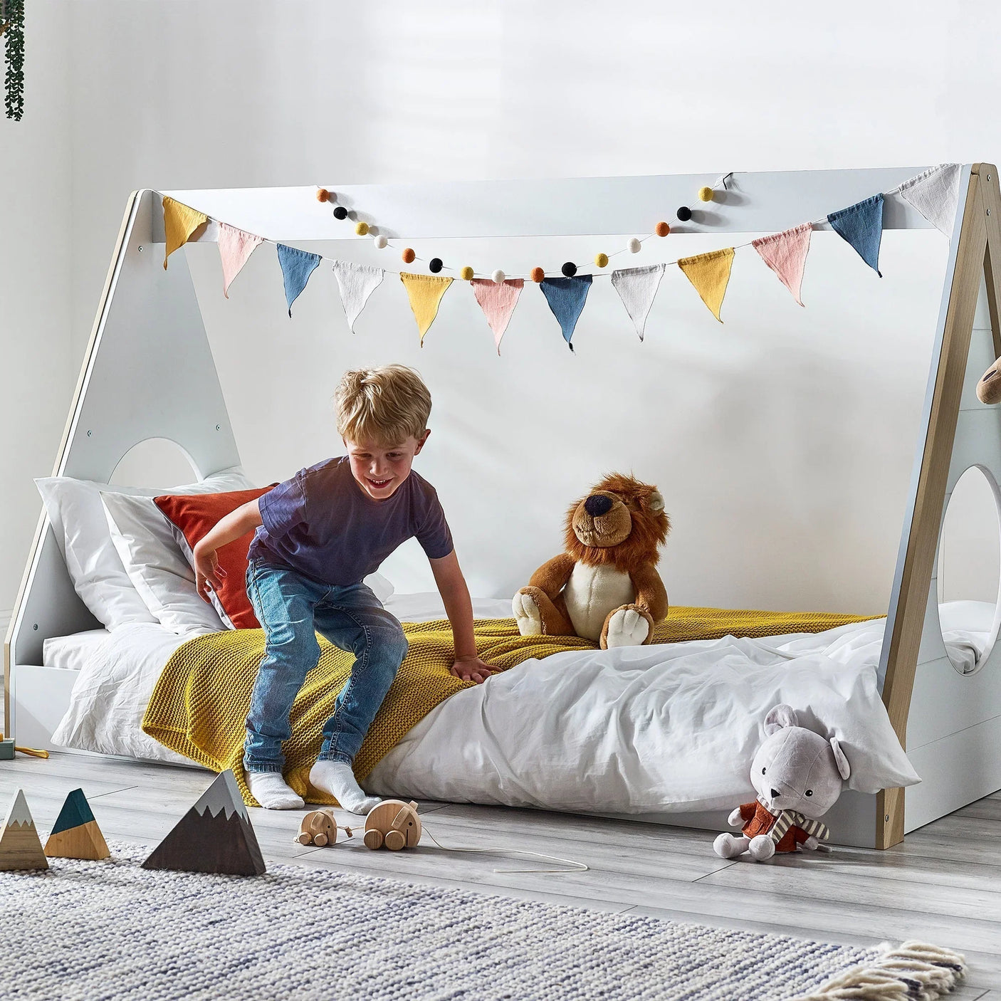 Festival Tent Bed - White and Light Brown - FES001