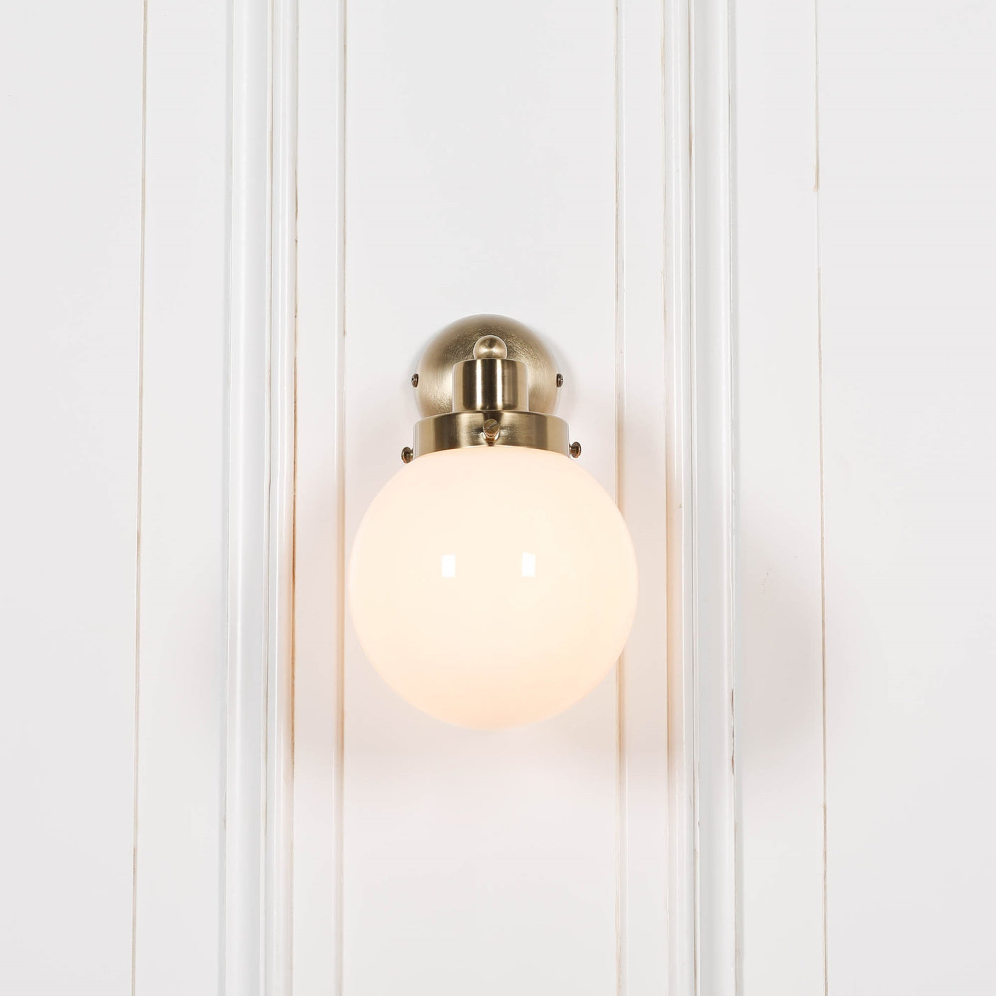 Brushed Gold Style Brass Wall light with Frosted Glass