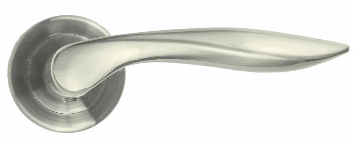 Satin nickel door handle with round rose and smooth modern design