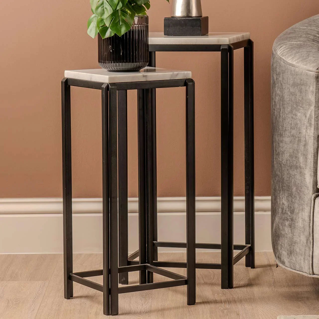 Set Of 2 Lena White Marble End Table With Black Metal Legs