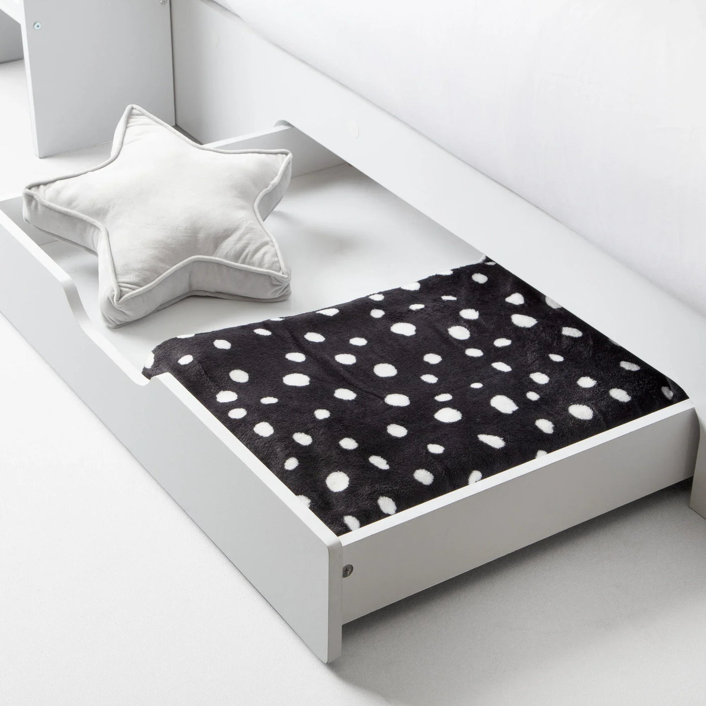 Orion Triple Sleeper - White - ORI501