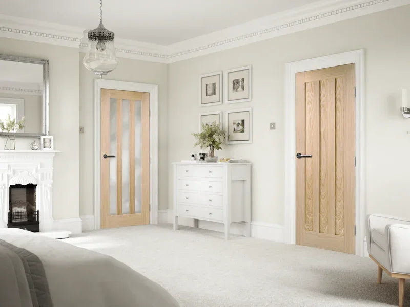 Oak Utah glazed 3L frosted internal door in modern bedroom with white decor