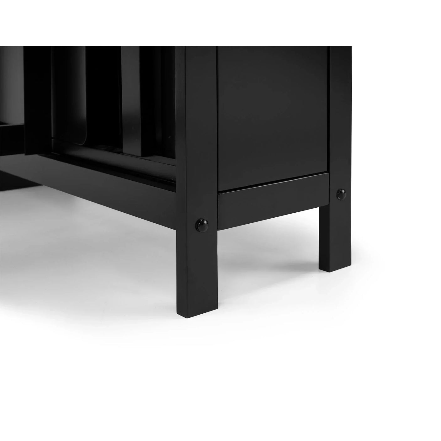 Close-up of Savoy black dining set leg and frame with matte finish