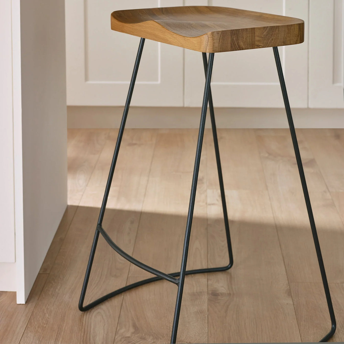 Travis Bar Stool (Set of 2) - Light Brown - TRA101