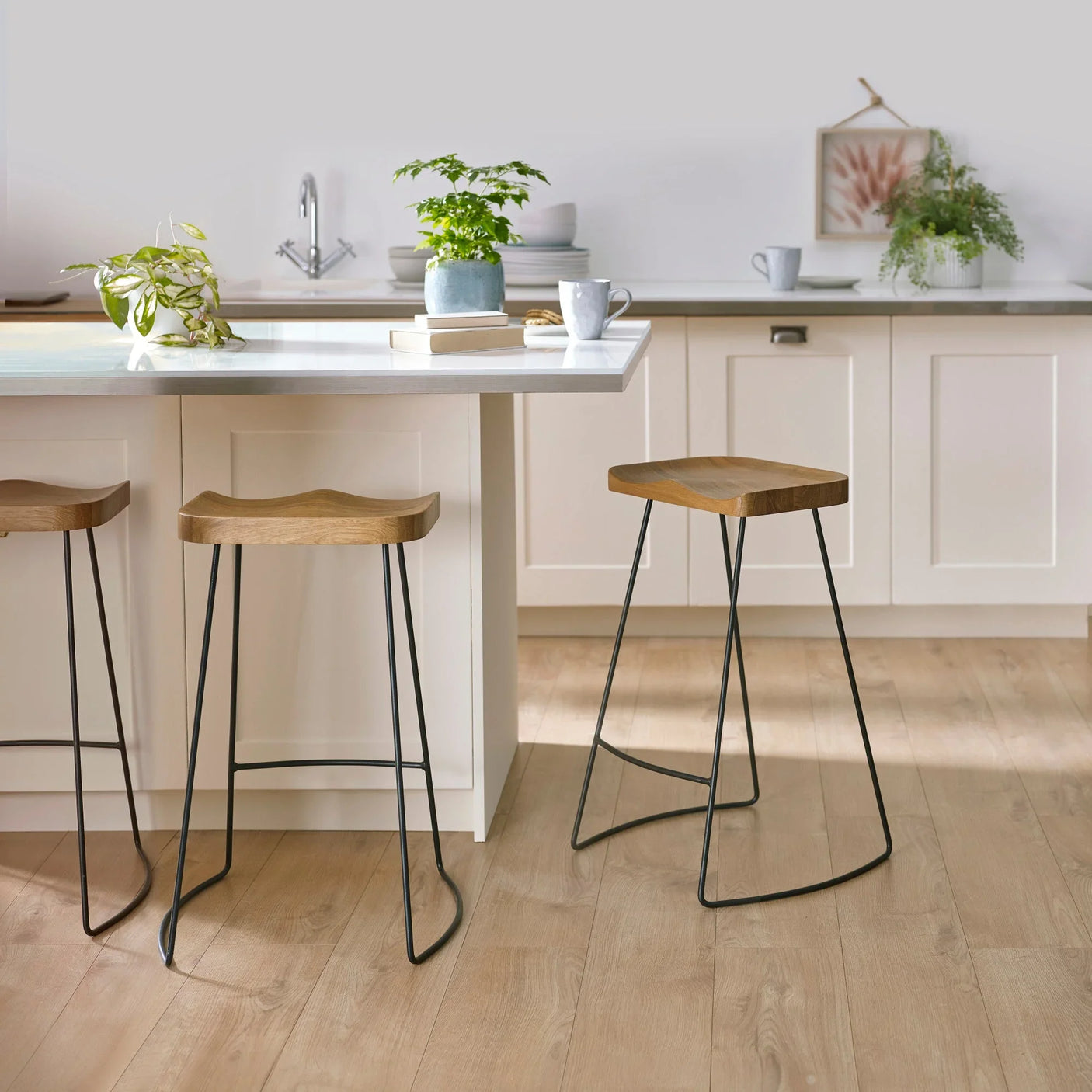 Travis Bar Stool (Set of 2) - Light Brown - TRA101