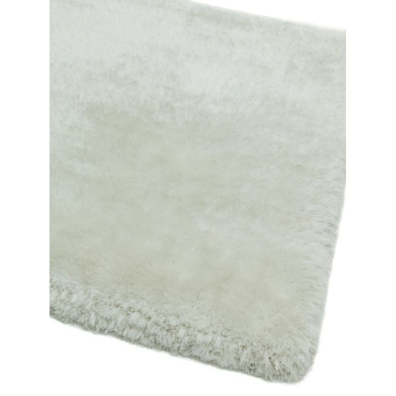 Plush White Rug - Image 2