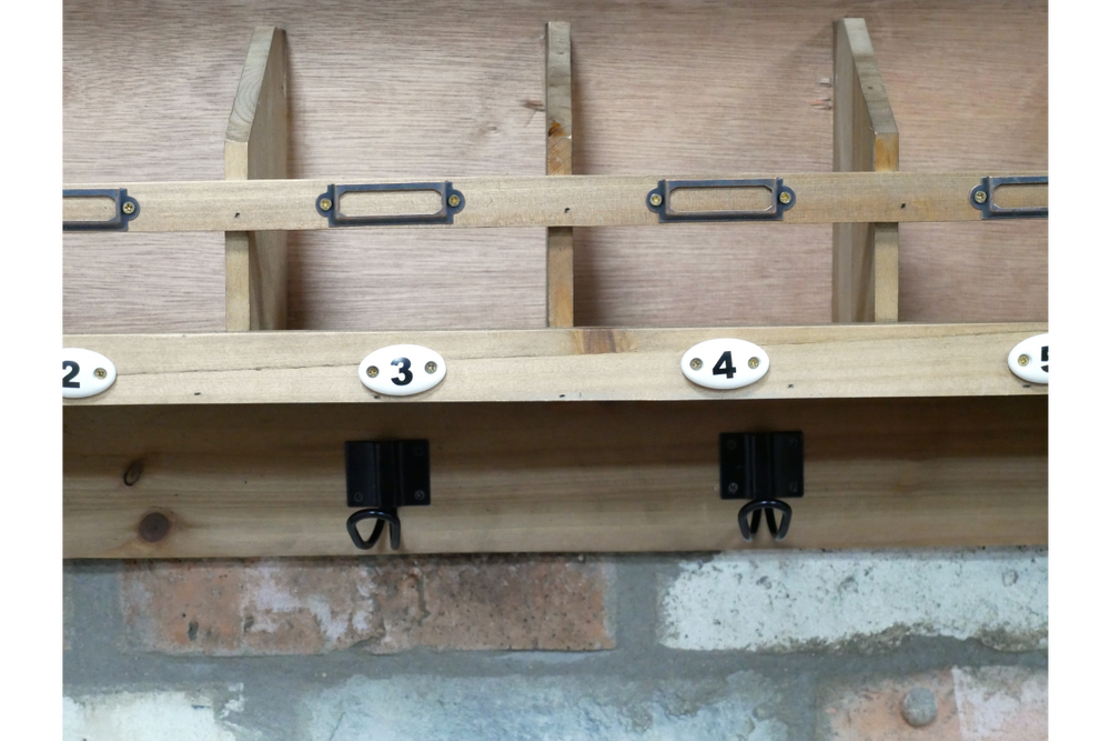 Wall Unit With Hooks - 10390