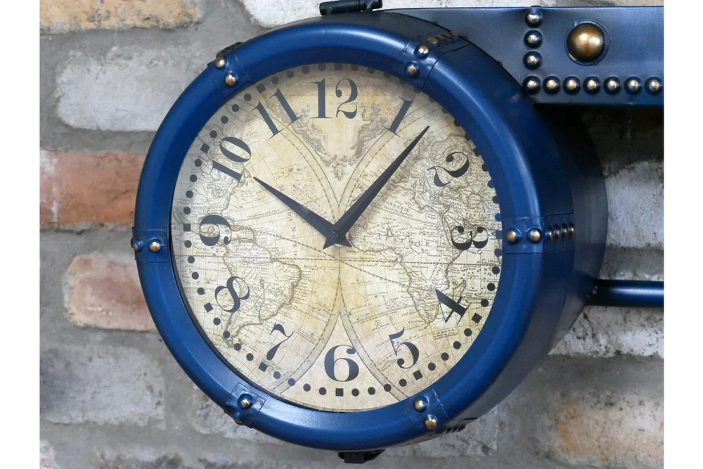 Shelf With Clock & Hooks - 10438