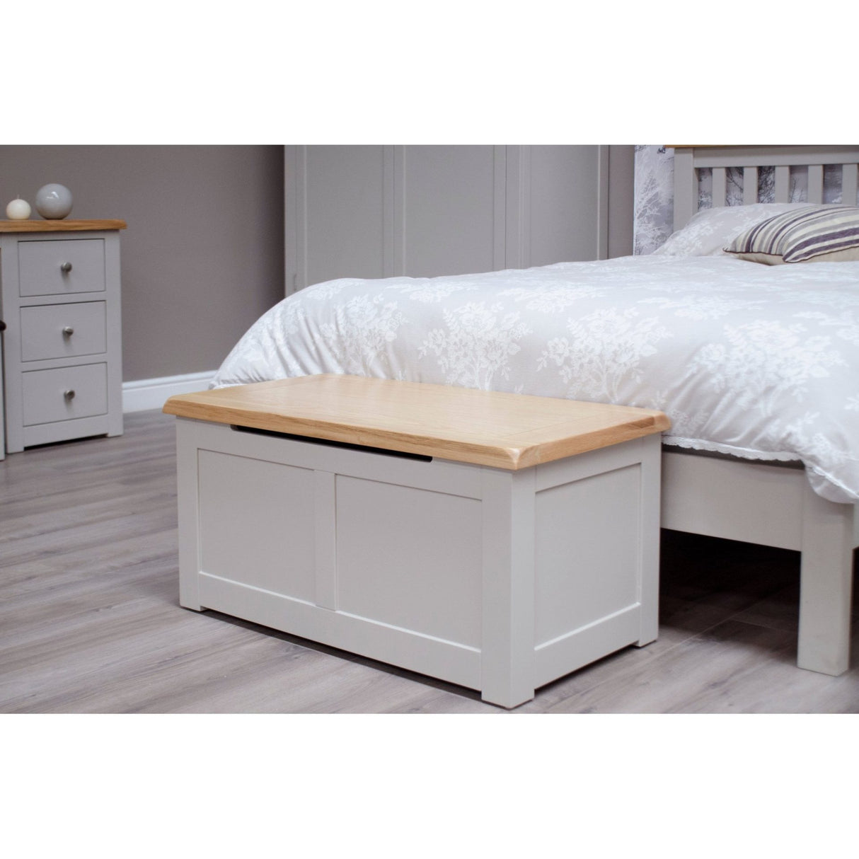 Diamond Blanket Box