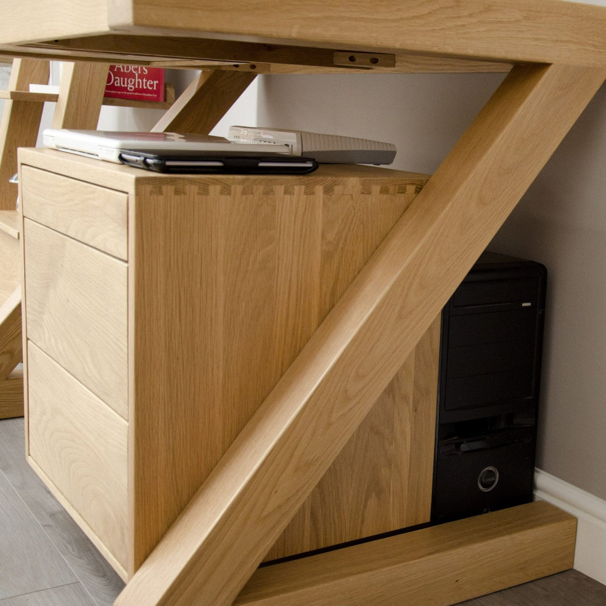 Z Small Computer Desk