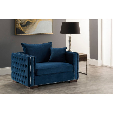 Moscow Snuggle Chair