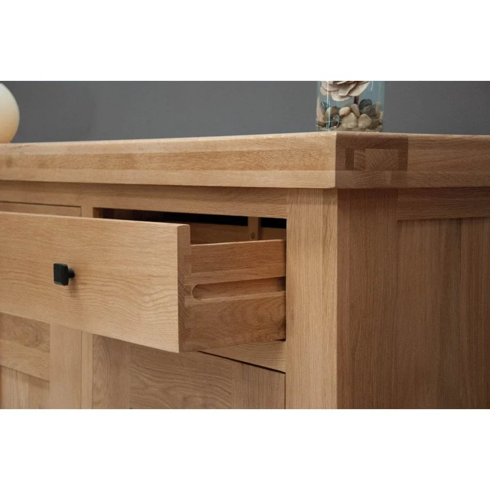 Bordeaux Sideboard