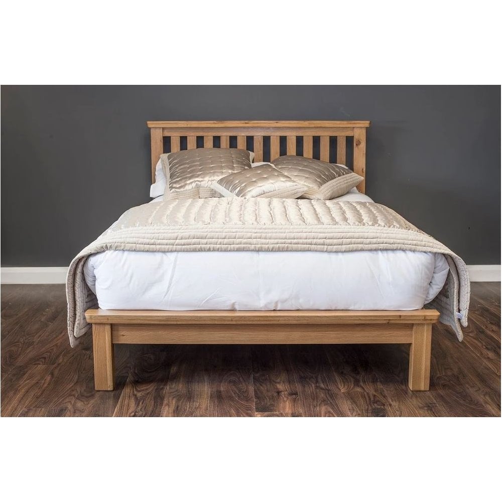 Manhattan Bed Frame Oak 6Ft