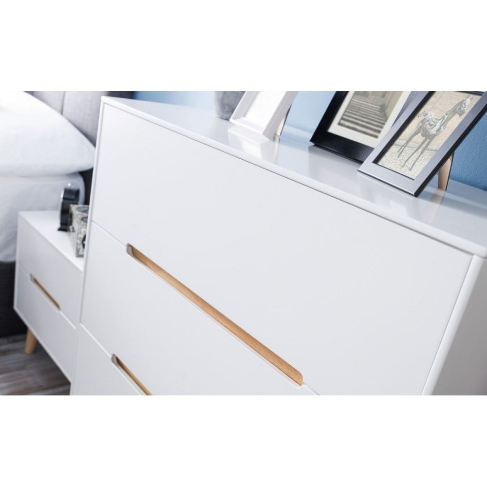 Alicia 5 Drawer Chest White