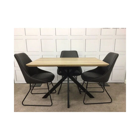 Manhattan Table 1400mm Oak