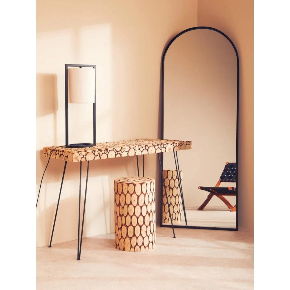 Aurelia Stool