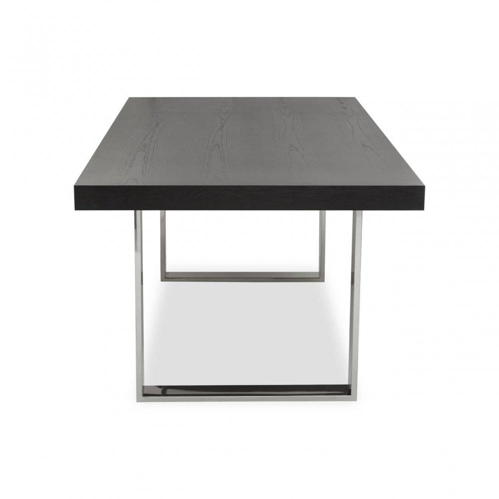 Oakwood Dining Table