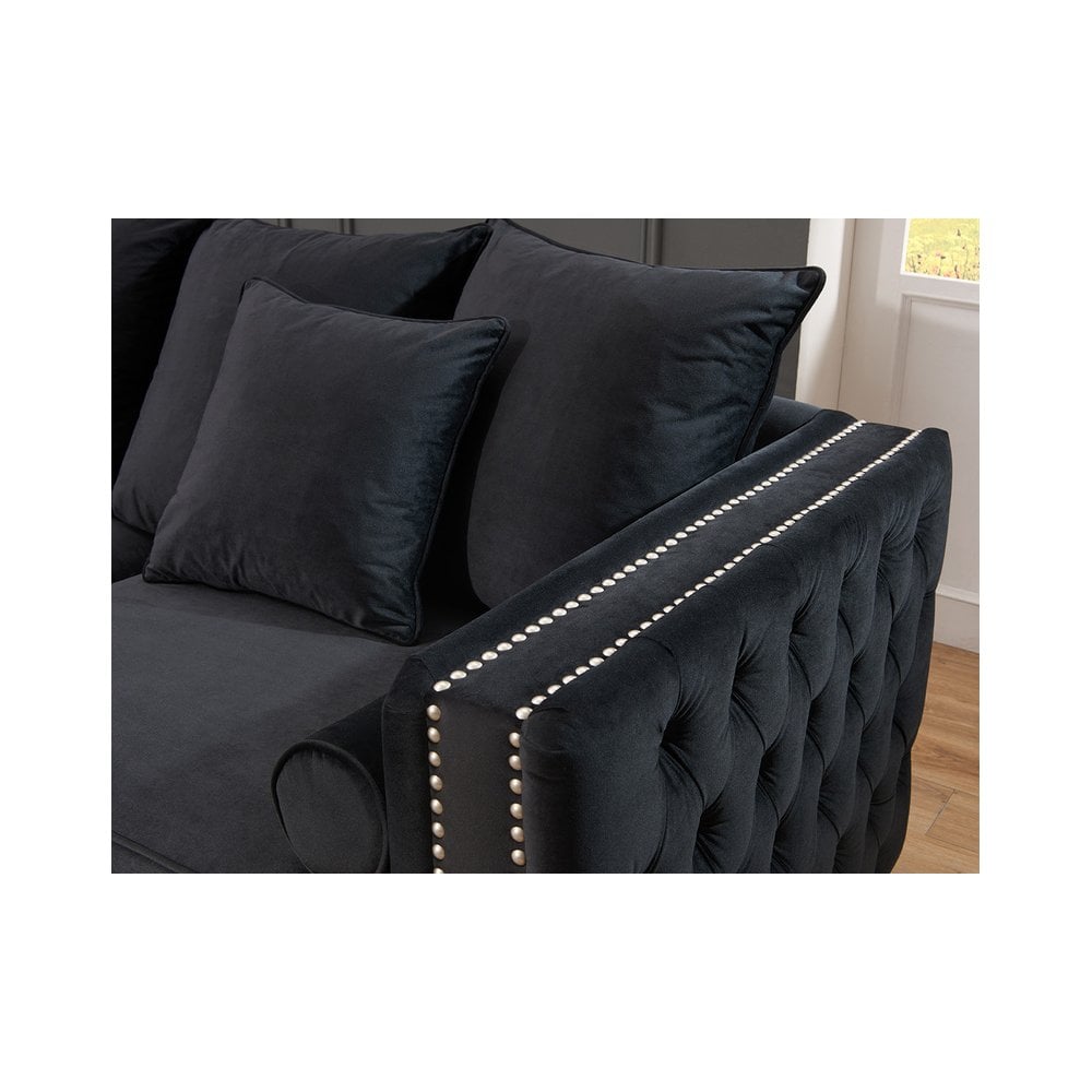 Black Moscow Corner Suite