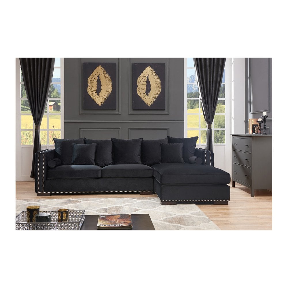Black Moscow Corner Suite
