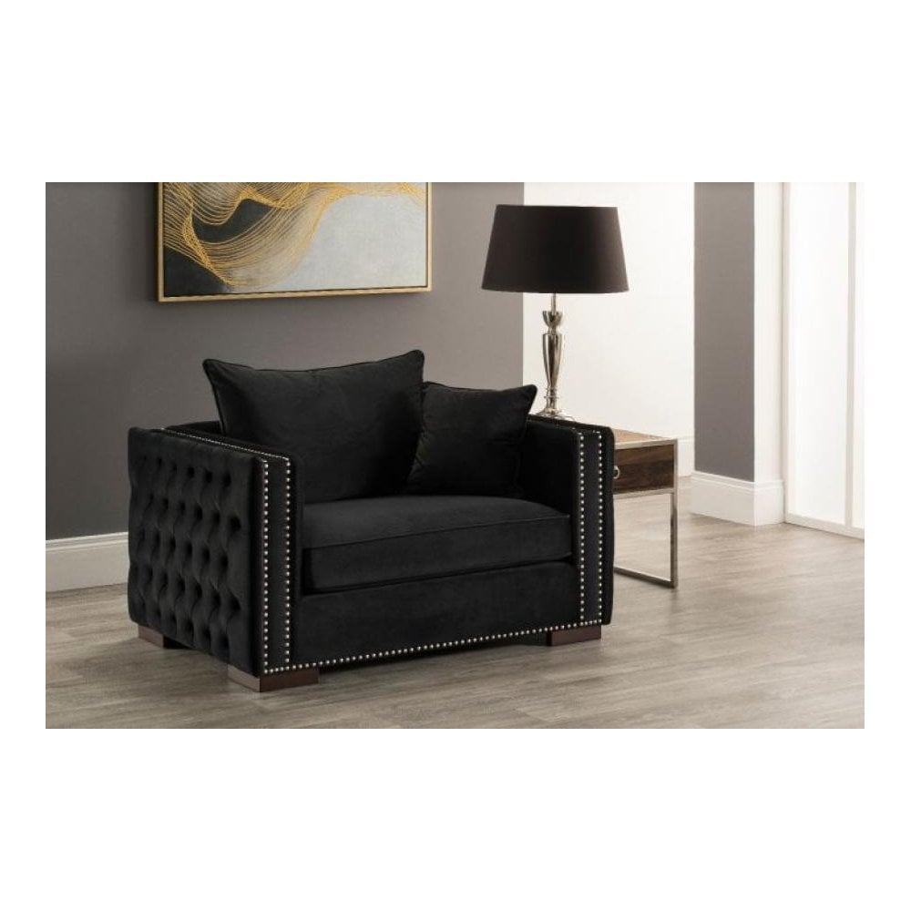 Moscow Snuggle Chair