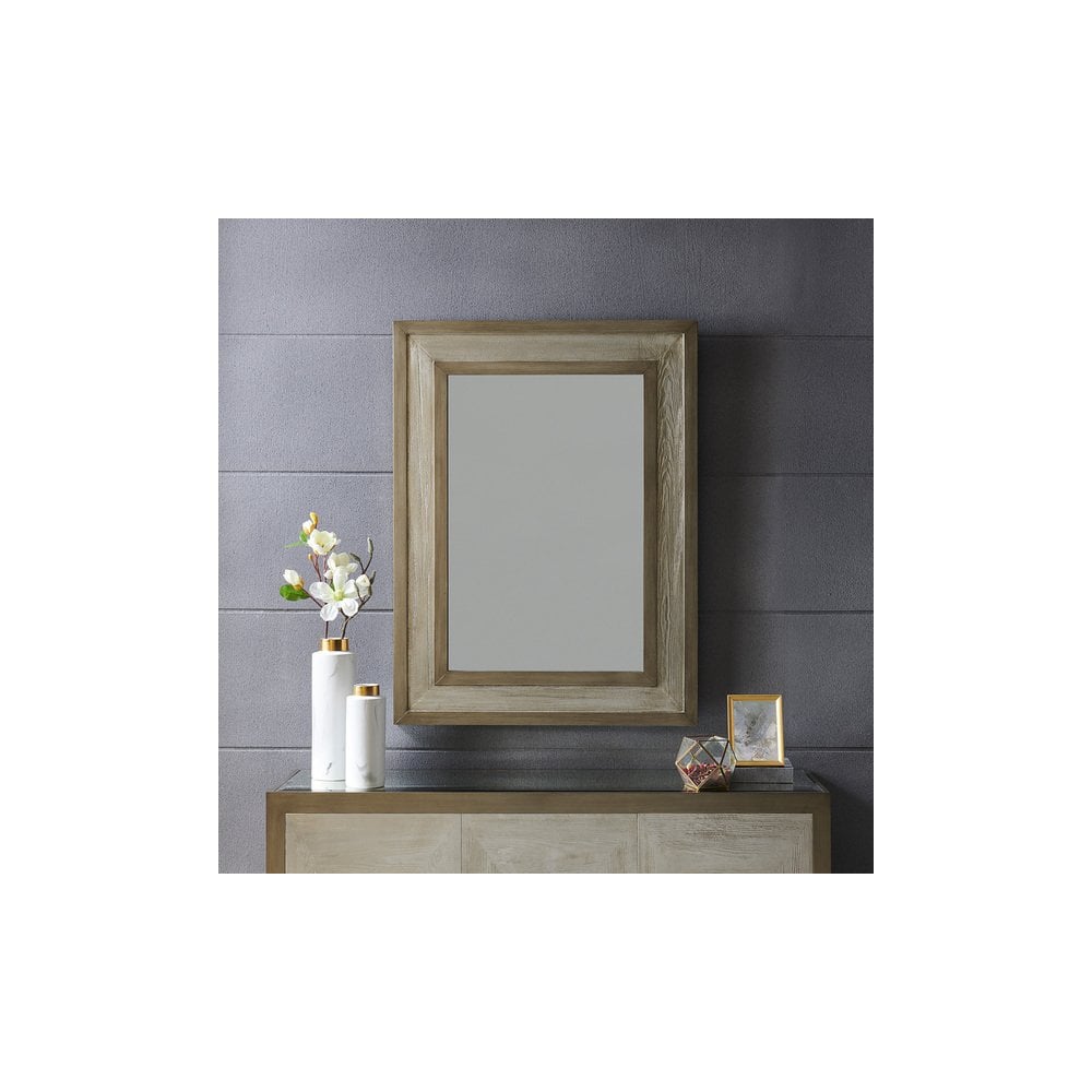 Nova Mirror