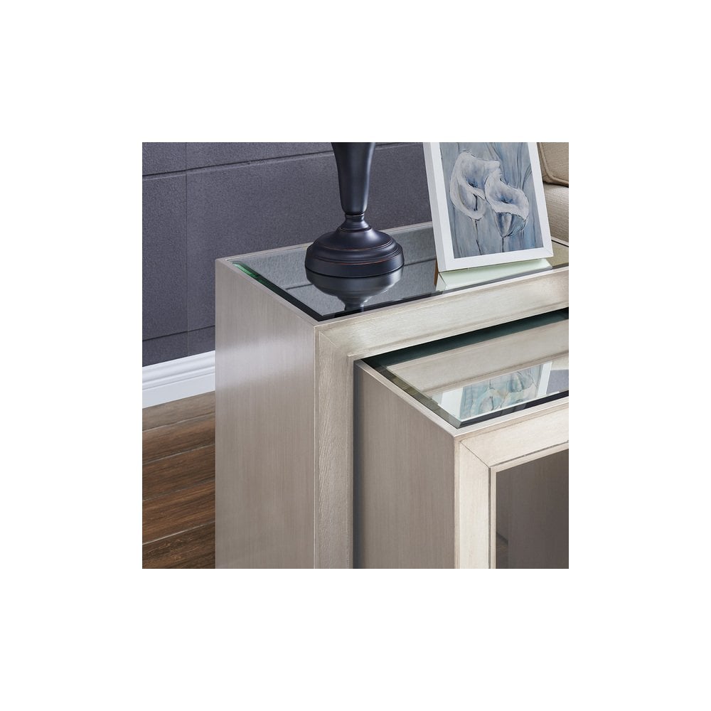 Nova Nest of Tables