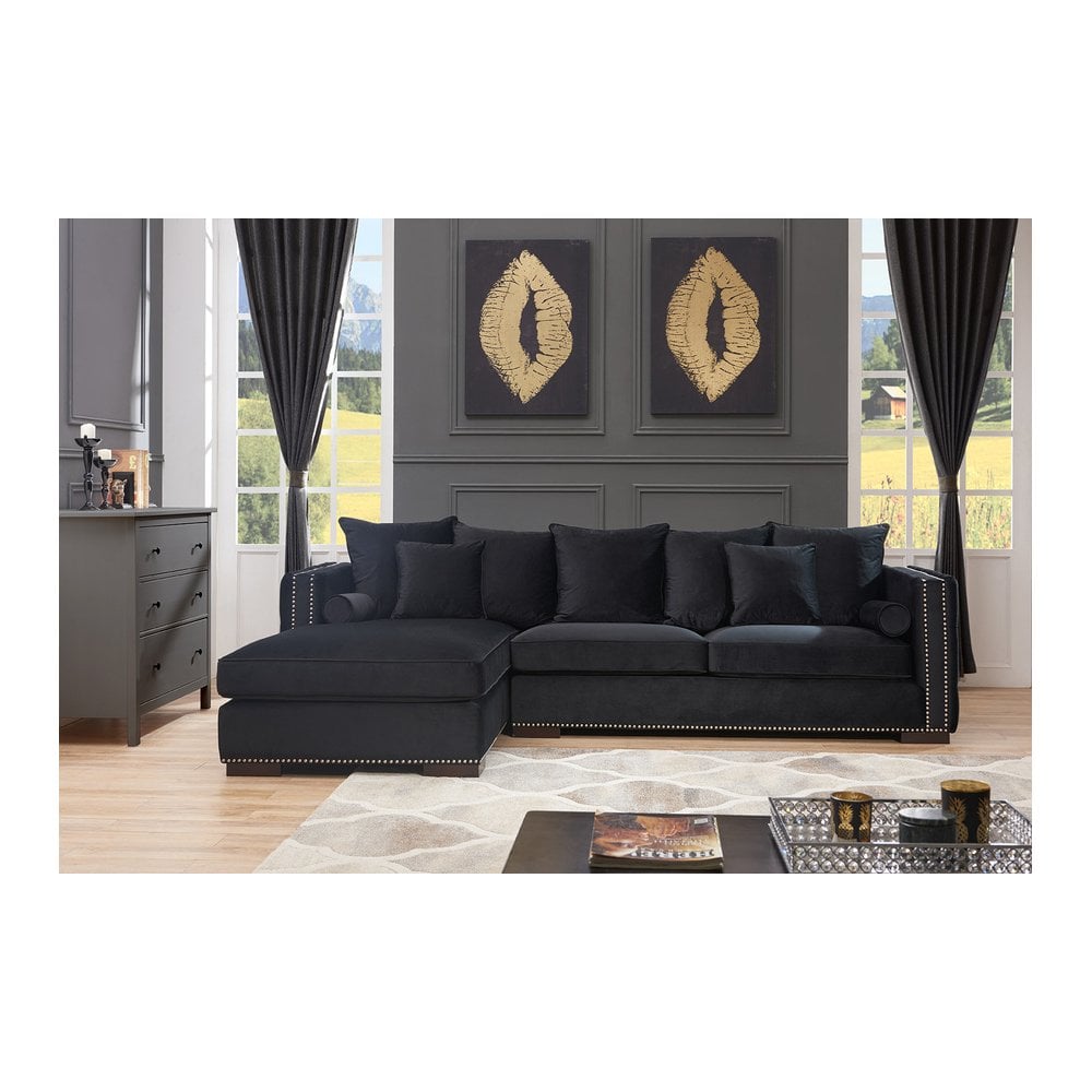Black Moscow Corner Suite
