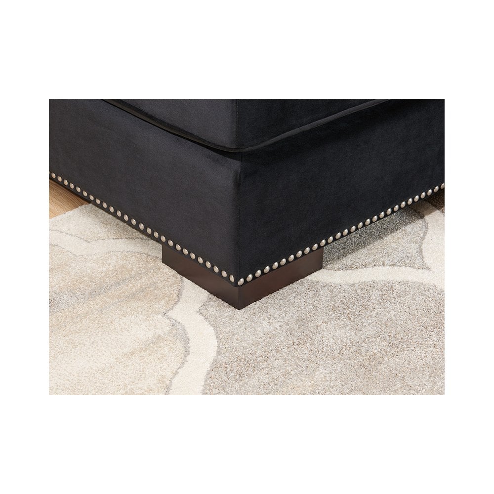 Black Moscow Corner Suite