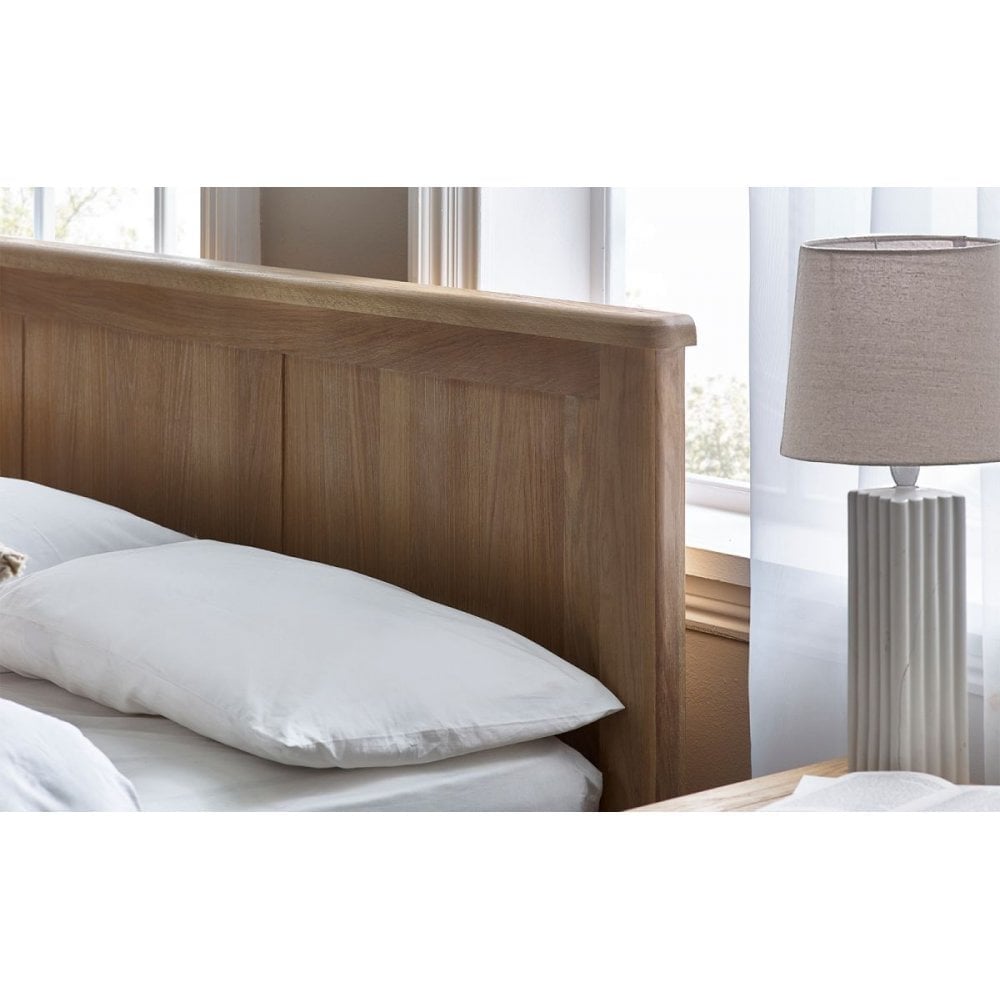 Memphis Limed Oak Bed