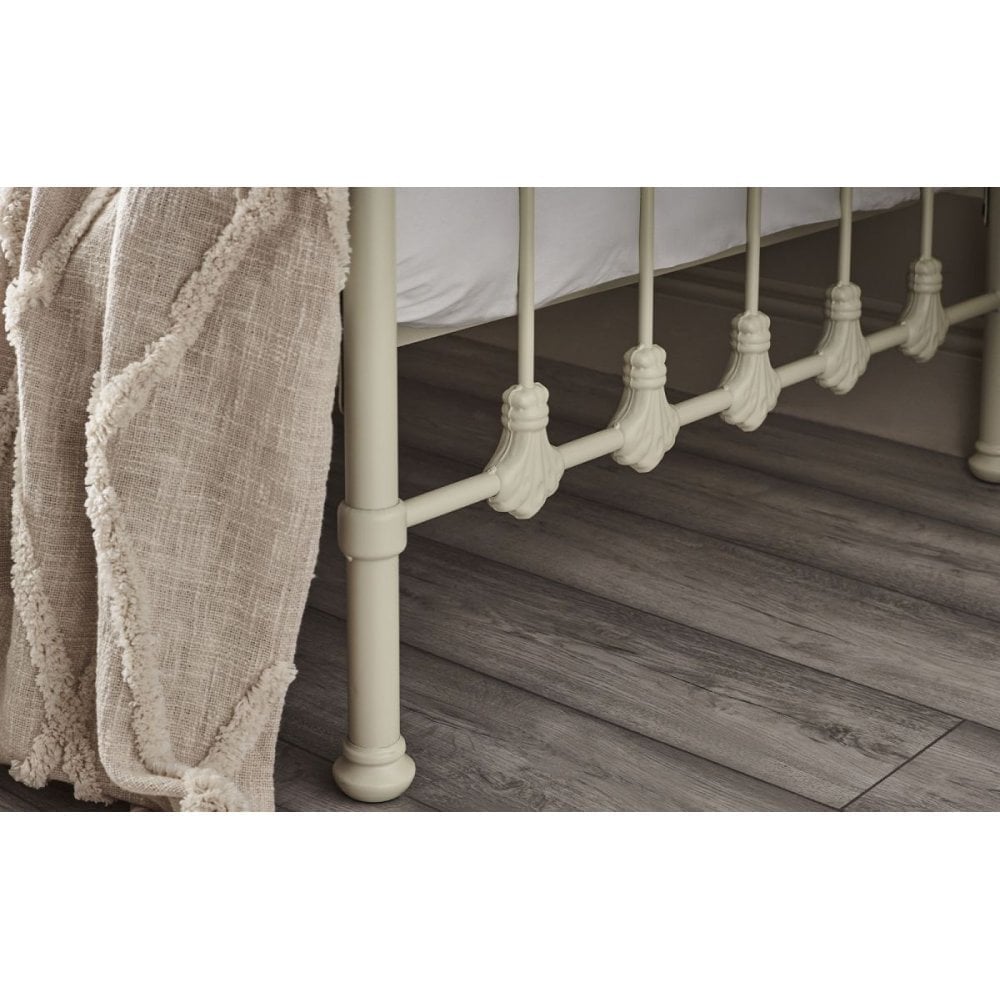Versaille Daybed