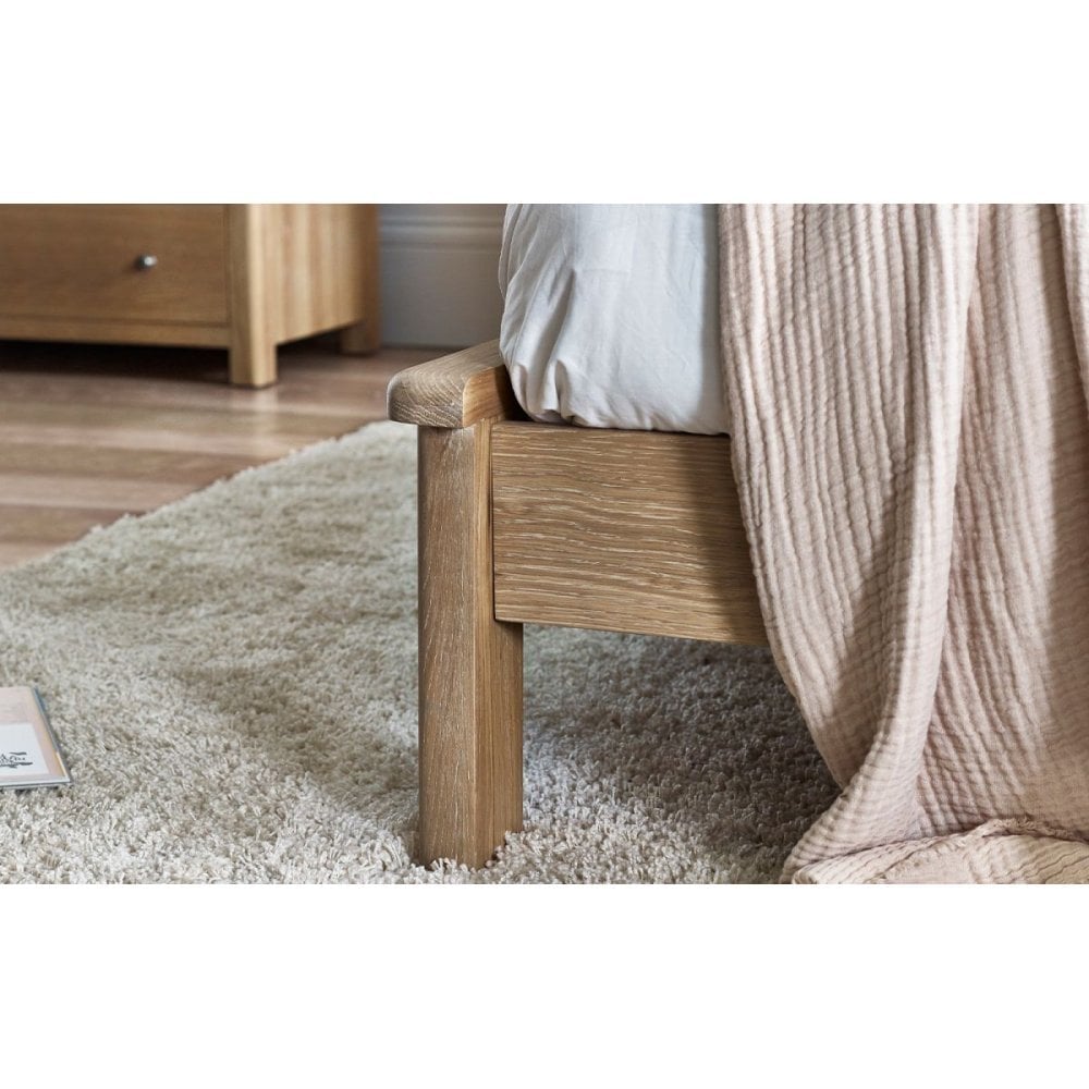 Memphis Limed Oak Bed
