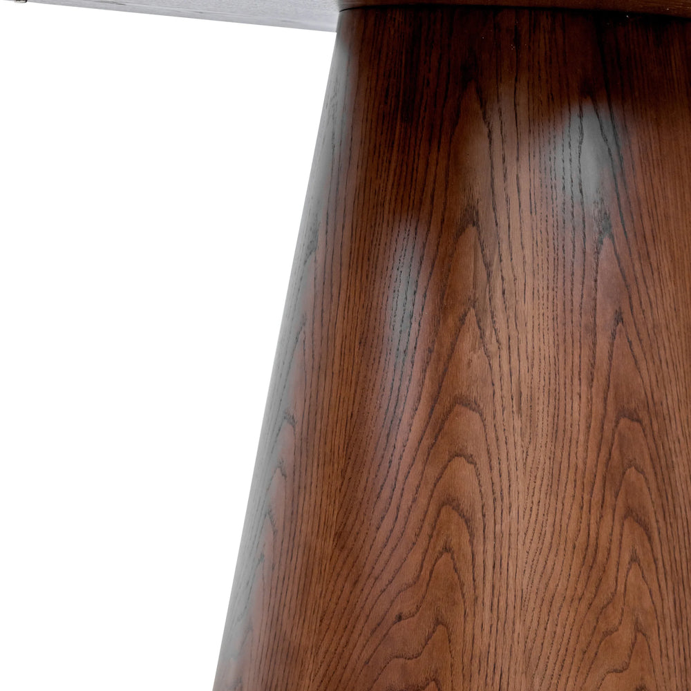 Elegant 1.8m Chestnut Oak Veneer Dining Table for Stylish Interiors