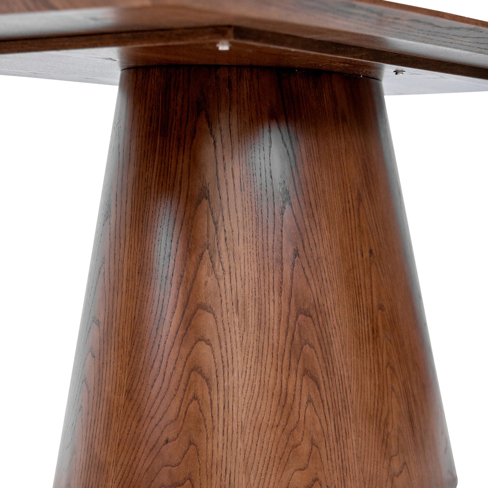 Elegant 1.8m Chestnut Oak Veneer Dining Table for Stylish Interiors